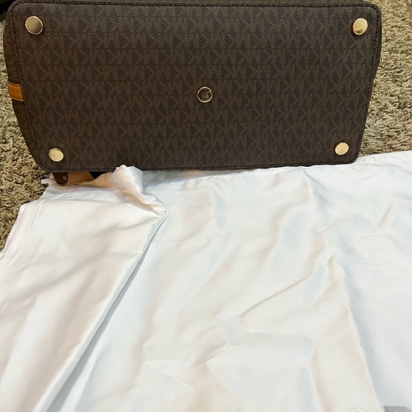 Michael Kors Brooklyn Large Logo Satchel - Picture 4 of 5